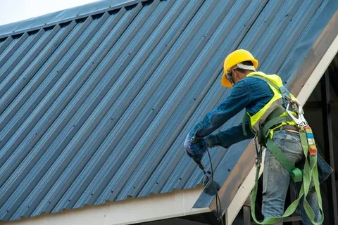 metal roof installation cost for commercial building projects